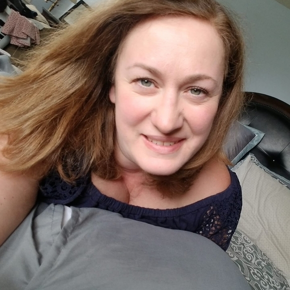 Meet your Posher, Heidi - Picture 1 of 1